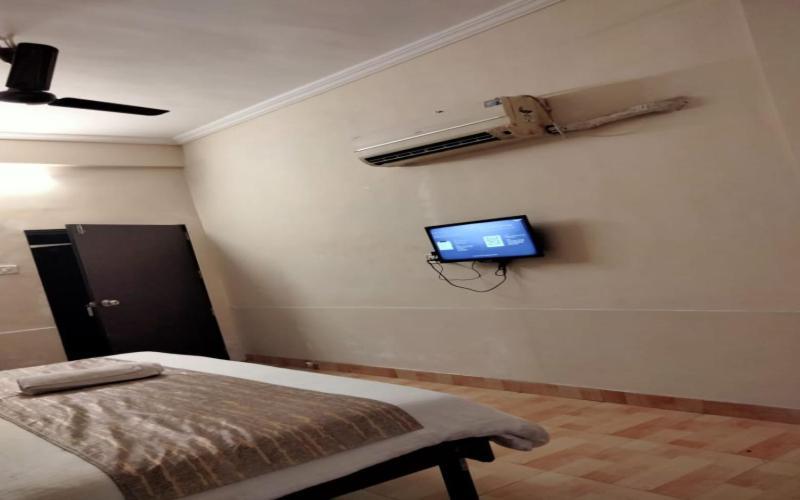 Hotel Sarika Murbād Eksteriør bilde