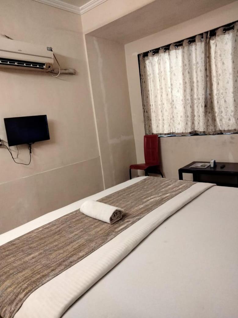 Hotel Sarika Murbād Eksteriør bilde